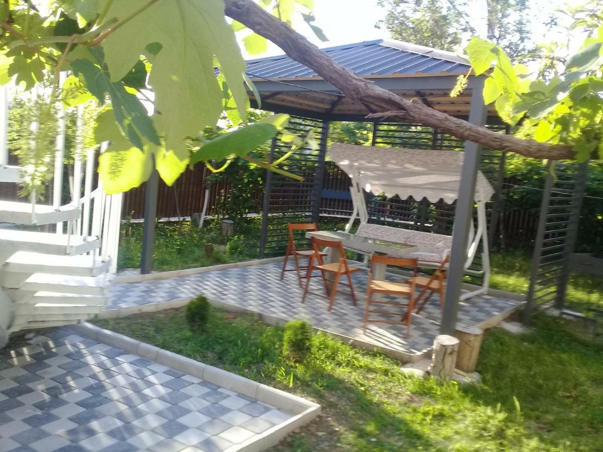 Guest House Medea Kutaisi Exterior photo